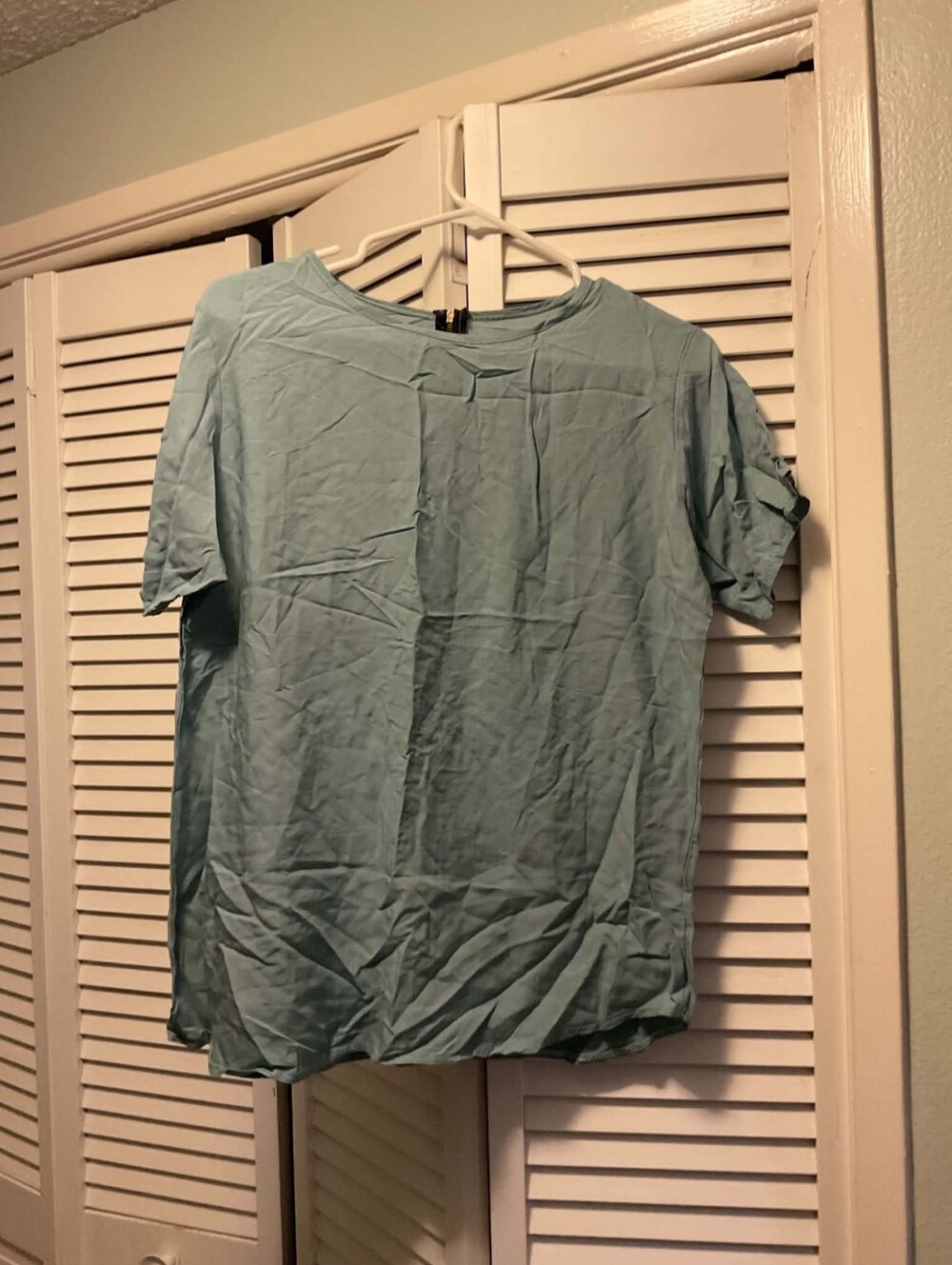 Light Blue Women's Short Sleeve Blouse - Casual Essential